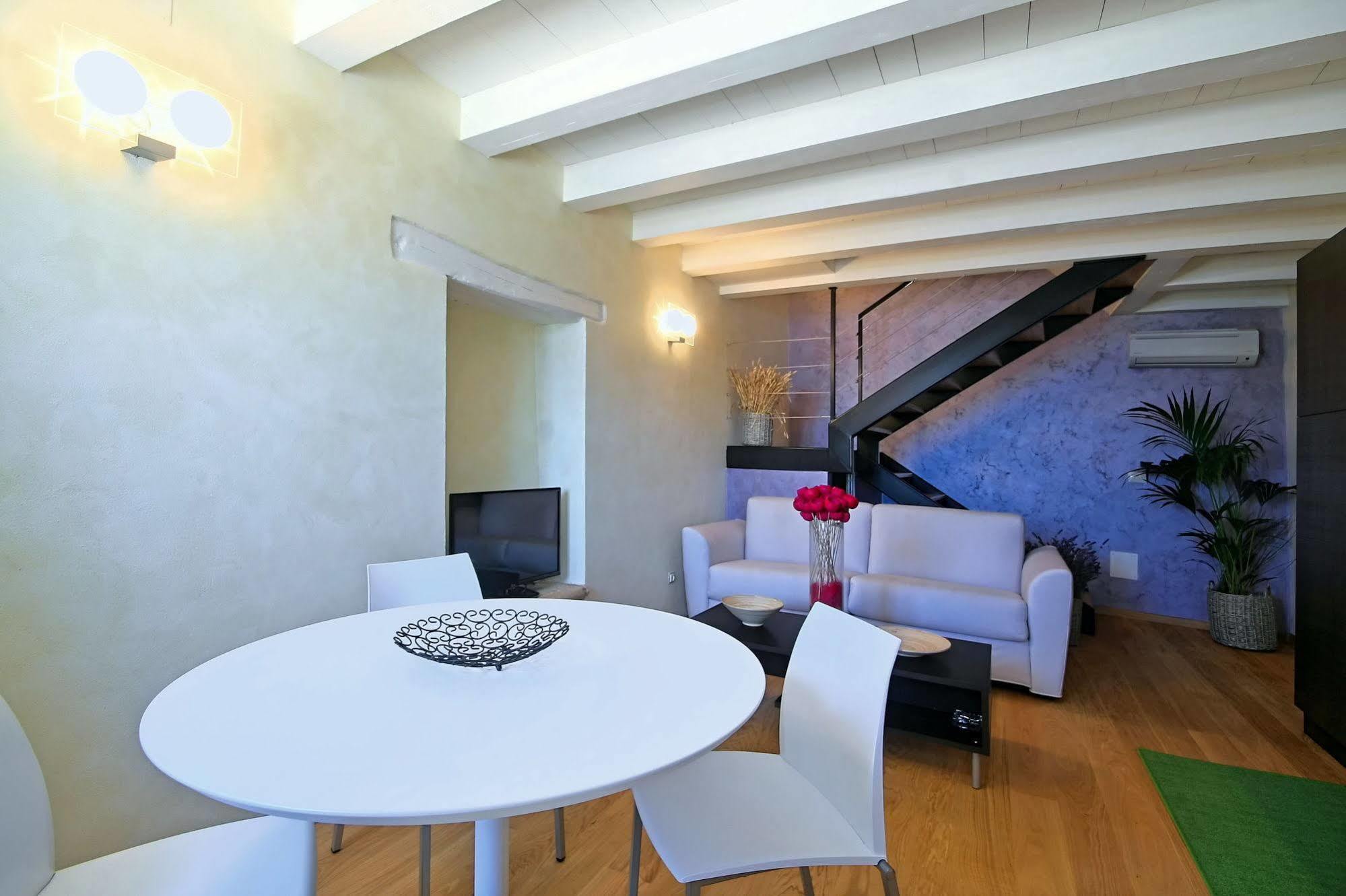 Angelo D'Oro Apartment Monte ロヴィニ エクステリア 写真